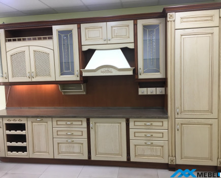 Кухня с витрины ( с фасадами Италия )